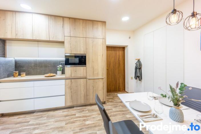 Prodej bytu 6+kk a větší, Znojmo, Palackého, 122 m2