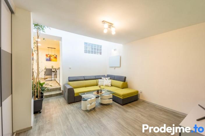 Prodej bytu 6+kk a větší, Znojmo, Palackého, 122 m2