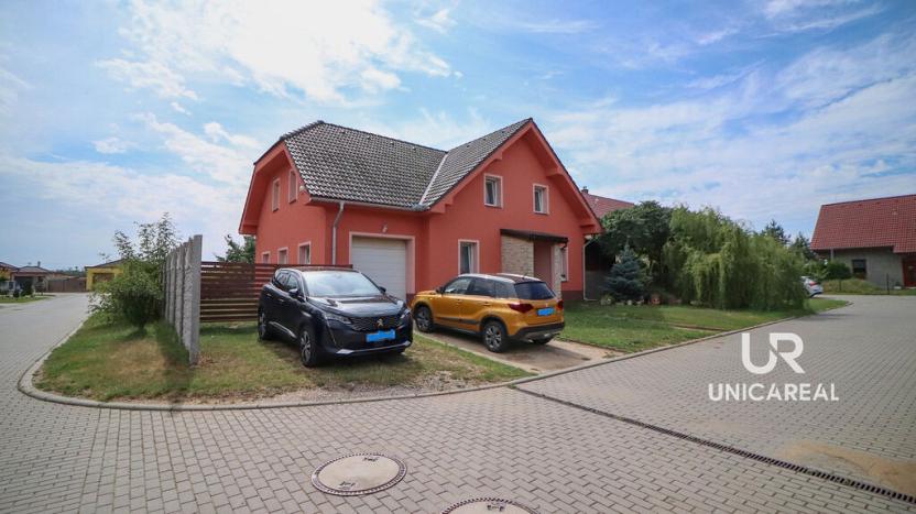 Prodej rodinného domu, Božice, 233 m2