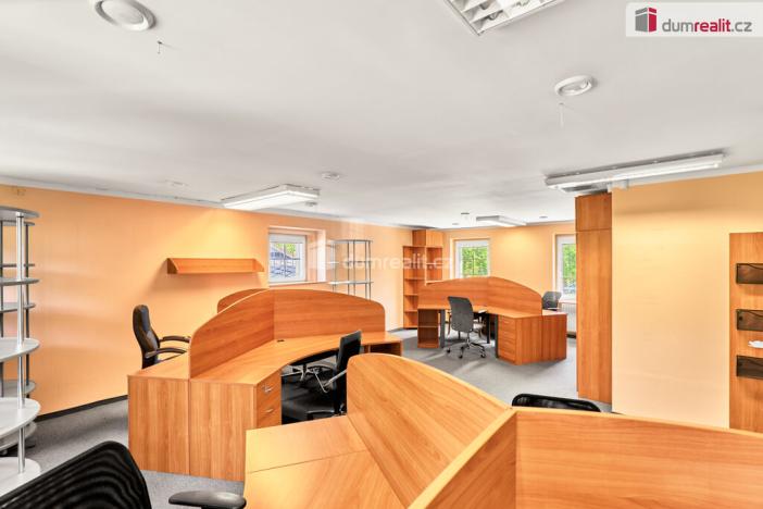 Pronájem kanceláře, Karlovy Vary, Libušina, 206 m2