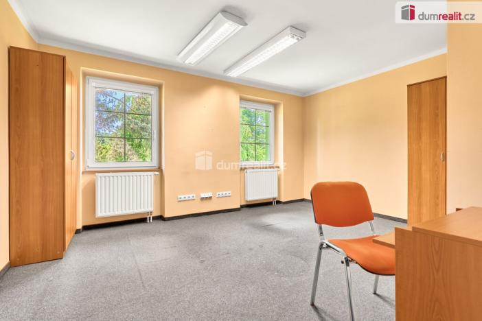 Pronájem kanceláře, Karlovy Vary, Libušina, 206 m2