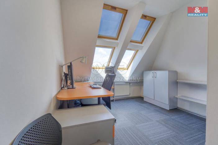 Pronájem kanceláře, Plzeň, Klatovská třída, 182 m2