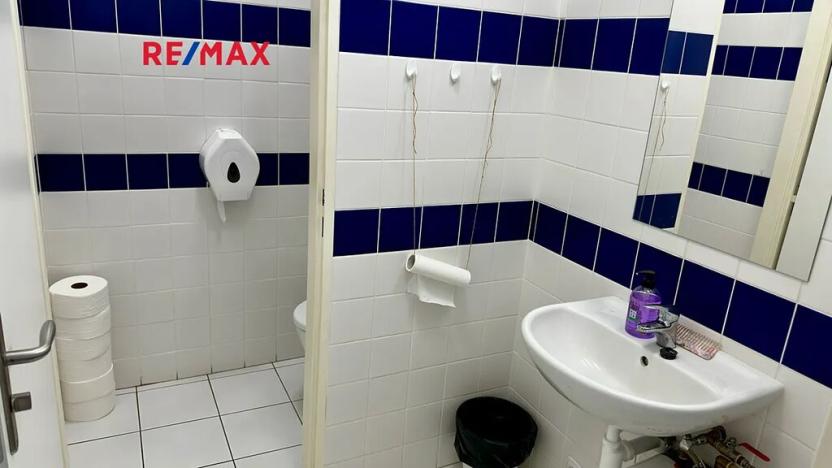 Pronájem kanceláře, Praha - Veleslavín, Na Petřinách, 68 m2