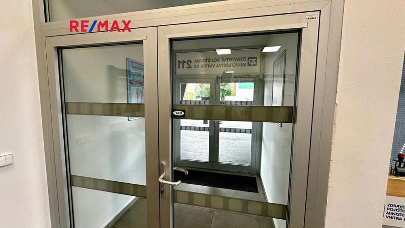 Pronájem kanceláře, Praha - Veleslavín, Na Petřinách, 68 m2