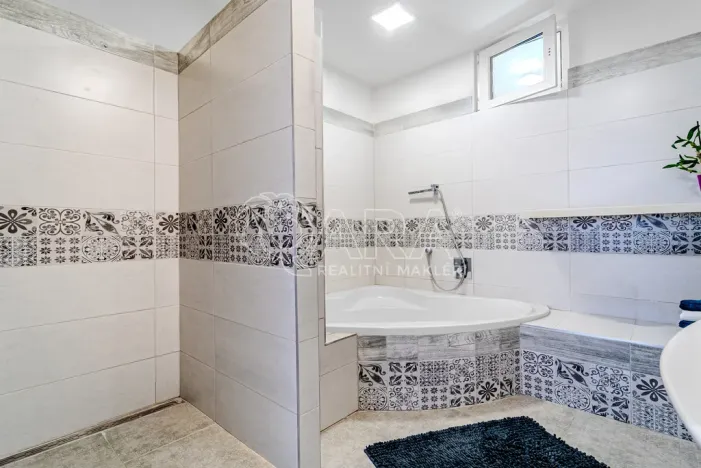 Prodej rodinného domu, Kladno - Švermov, Rašínova, 194 m2