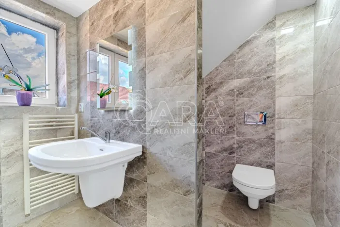 Prodej rodinného domu, Kladno - Švermov, Rašínova, 194 m2