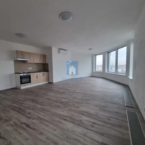 Pronájem bytu 2+kk, Plzeň, Železniční, 83 m2