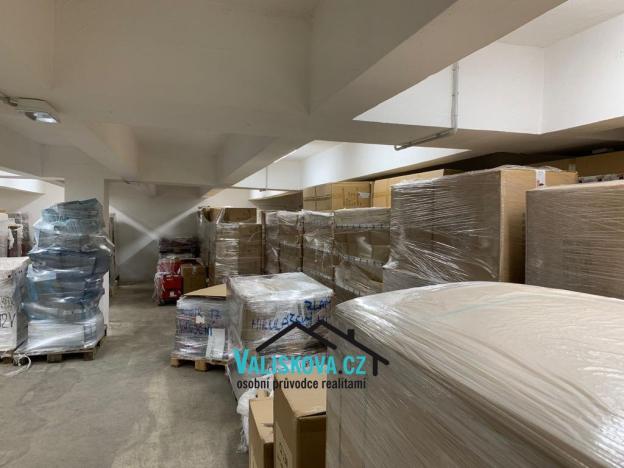 Pronájem skladu, Kroměříž, Stoličkova, 340 m2