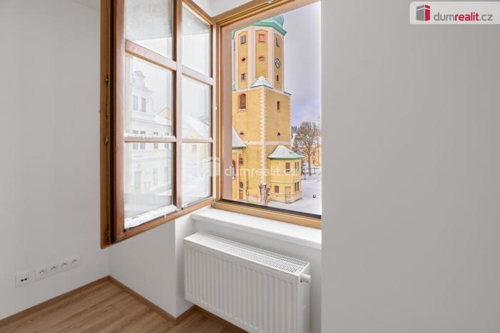 Prodej bytu 1+kk, Horní Blatná, náměstí Sv. Vavřince, 31 m2