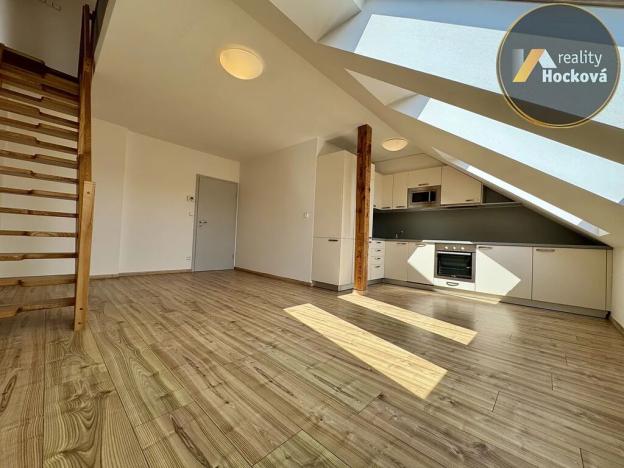 Prodej bytu 2+kk, Praha - Libeň, Zenklova, 86 m2