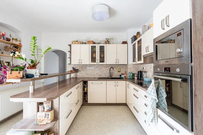 Prodej rodinného domu, Vinařice, II. ulice, 220 m2