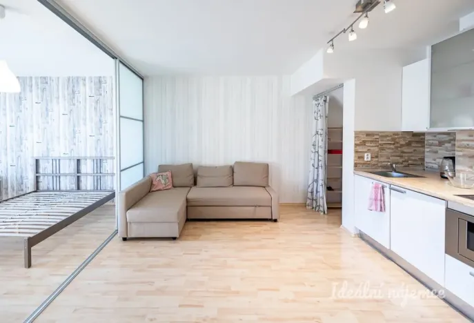 Pronájem bytu 2+kk, Praha - Vysočany, Skloněná, 44 m2