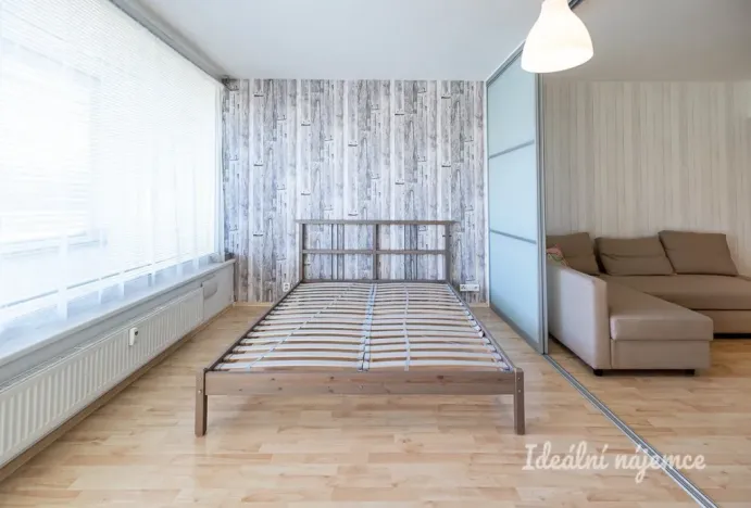 Pronájem bytu 2+kk, Praha - Vysočany, Skloněná, 44 m2