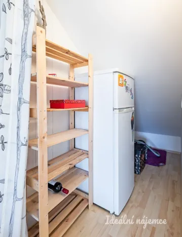 Pronájem bytu 2+kk, Praha - Vysočany, Skloněná, 44 m2