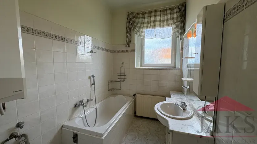 Prodej bytu 3+1, Klatovy - Klatovy V, Plánická, 128 m2