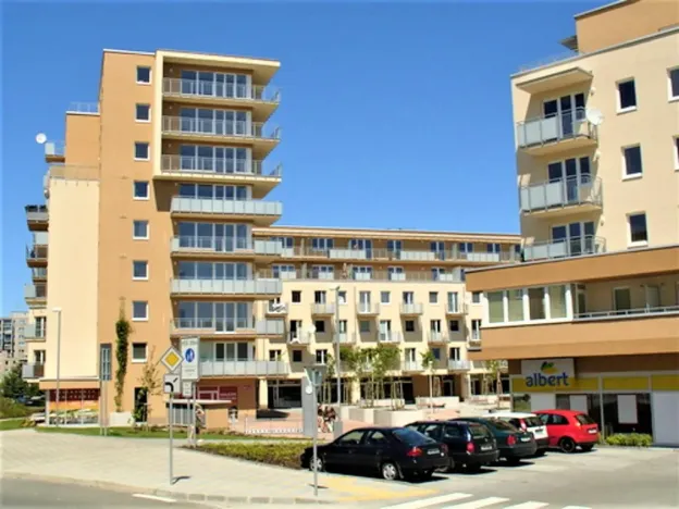 Pronájem kanceláře, Praha - Hostivař, náměstí Přátelství, 1 m2