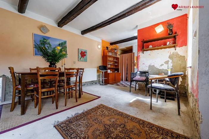 Prodej rodinného domu, Cholina, 333 m2