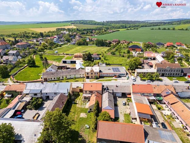 Prodej rodinného domu, Cholina, 333 m2