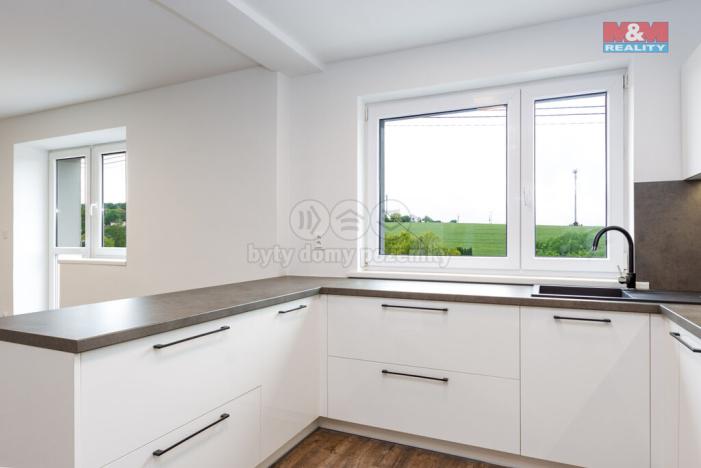 Prodej rodinného domu, Hrabyně, 188 m2