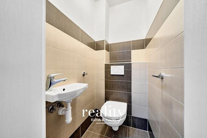 Prodej bytu 4+1, Znojmo, Alšova, 142 m2