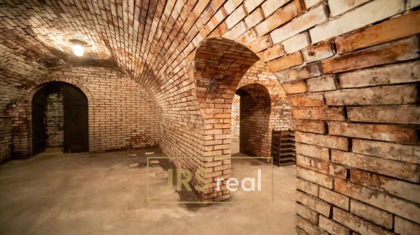 Prodej ubytování, Velké Bílovice, 285 m2
