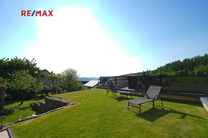 Prodej rodinného domu, Lomnice, 298 m2