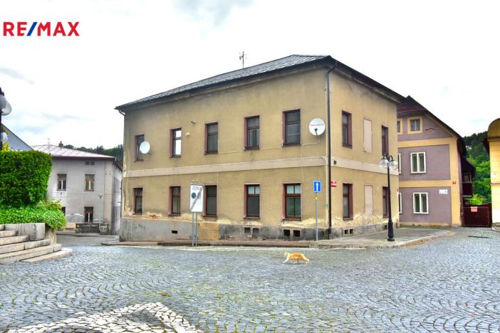 Prodej bytu 2+1, Úpice, náměstí T. G. Masaryka, 48 m2