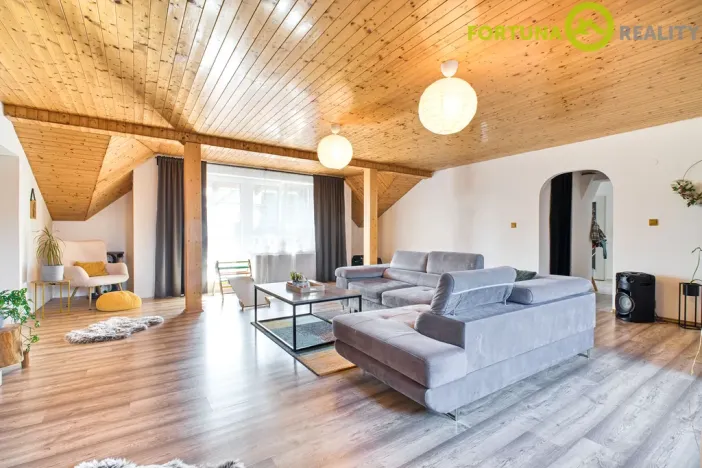 Prodej rodinného domu, Studénka, 2. května, 318 m2