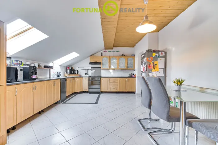 Prodej rodinného domu, Studénka, 2. května, 318 m2