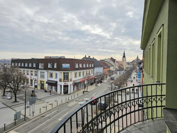 Pronájem kanceláře, Hodonín, Velkomoravská, 62 m2