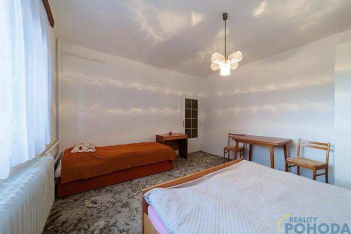 Prodej rodinného domu, Klešice, 365 m2