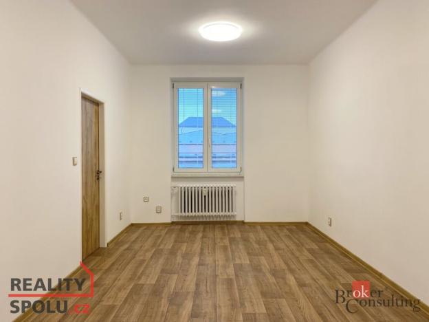 Pronájem bytu 1+1, Opava - Předměstí, Zámecký okruh, 40 m2