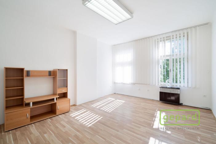 Pronájem kanceláře, Jičín - Valdické Předměstí, Husova, 24 m2