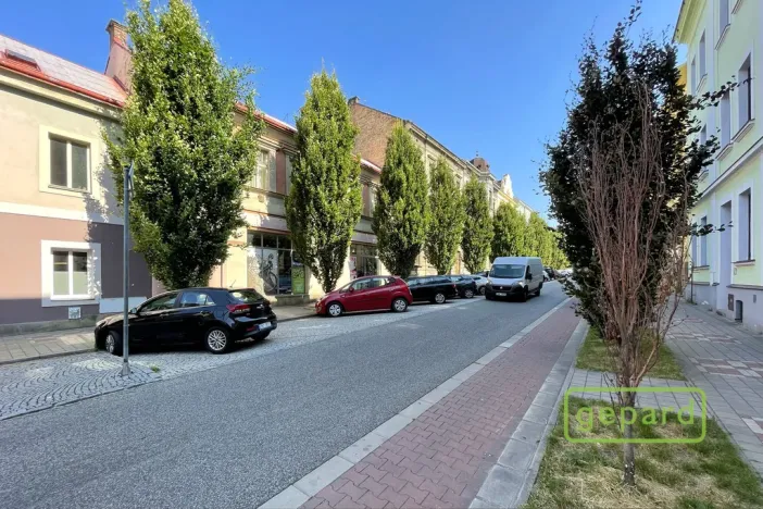 Pronájem kanceláře, Jičín - Valdické Předměstí, Husova, 14 m2