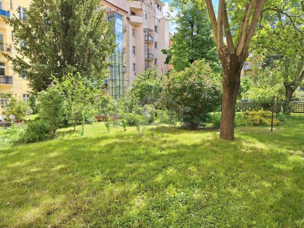 Prodej bytu 3+1, Praha - Holešovice, U Uranie, 60 m2