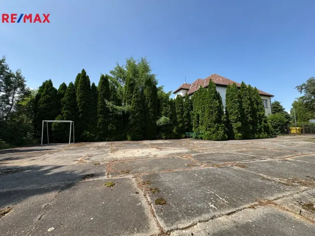 Prodej komerčního pozemku, Kunovice, Osvobození, 11035 m2