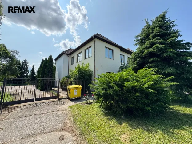 Prodej komerčního pozemku, Kunovice, Osvobození, 11035 m2