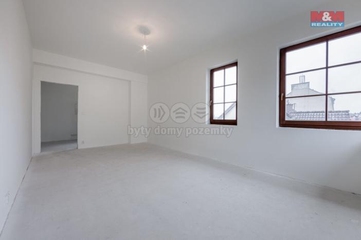 Prodej rodinného domu, Karlovy Vary - Drahovice, Rumunská, 895 m2