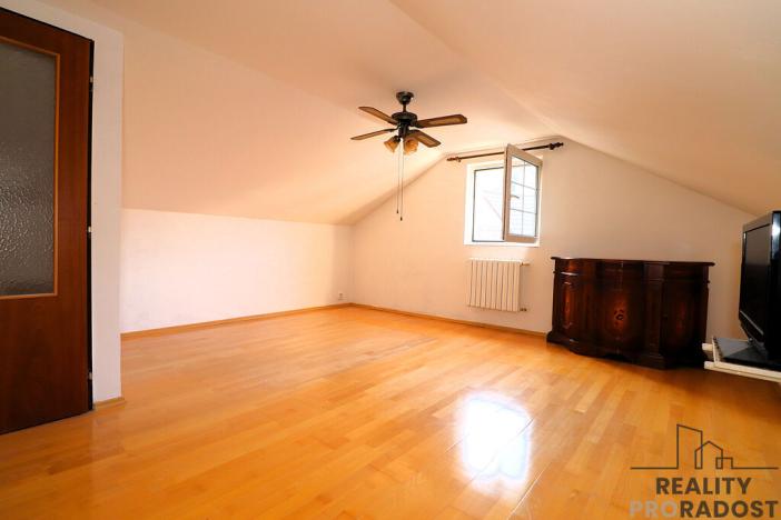 Prodej rodinného domu, Holubice, V Průhonu, 175 m2