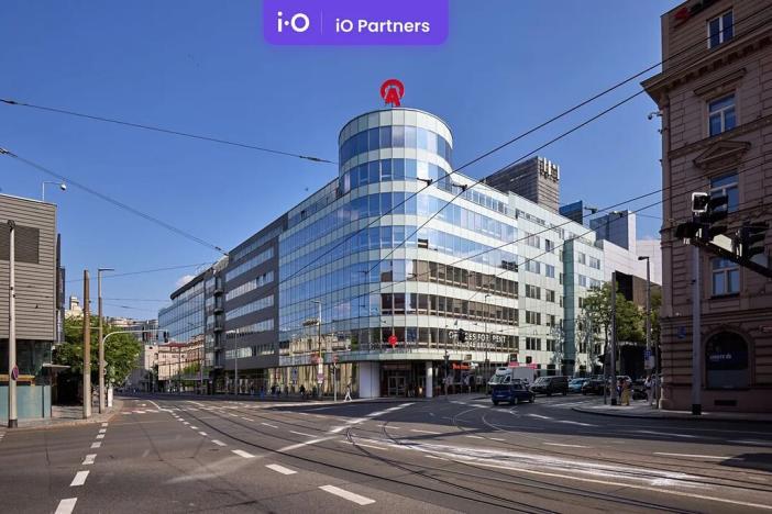 Pronájem kanceláře, Praha - Smíchov, Plzeňská, 356 m2