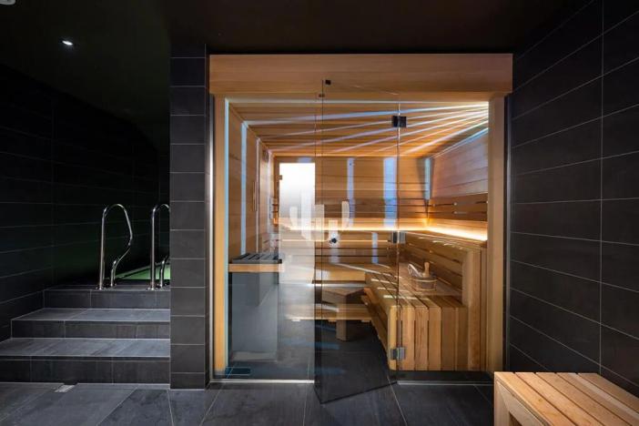 Pronájem kanceláře, Praha - Smíchov, Holečkova, 330 m2