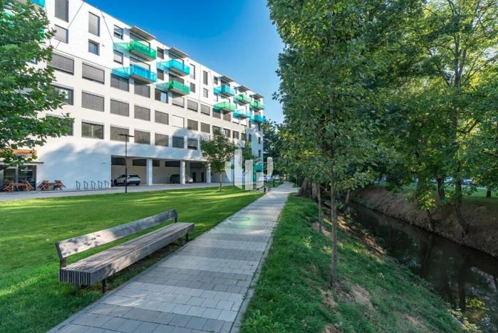 Pronájem kanceláře, Brno, Svatopetrská, 500 m2