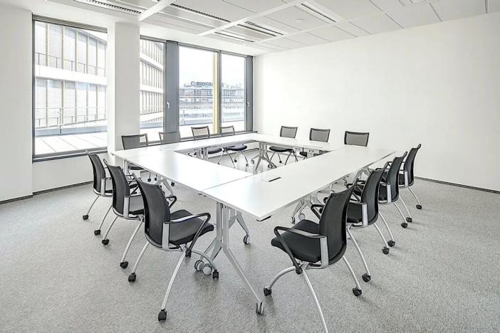 Pronájem kanceláře, Praha - Nusle, Pikrtova, 887 m2