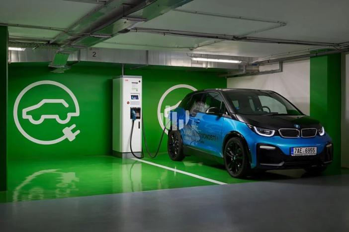 Pronájem kanceláře, Praha - Stodůlky, Bucharova, 924 m2