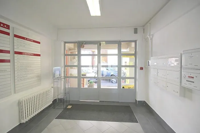 Pronájem kanceláře, Karlovy Vary, Jugoslávská, 320 m2