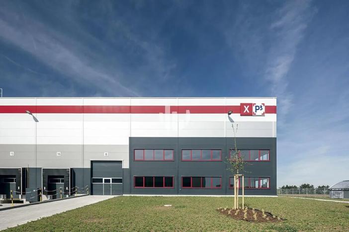 Pronájem obchodního prostoru, Praha - Horní Počernice, Sezemická, 132 m2