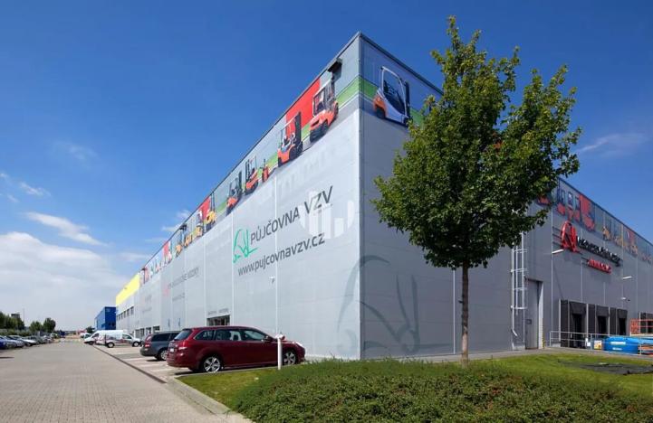 Pronájem obchodního prostoru, Praha - Horní Počernice, Sezemická, 132 m2