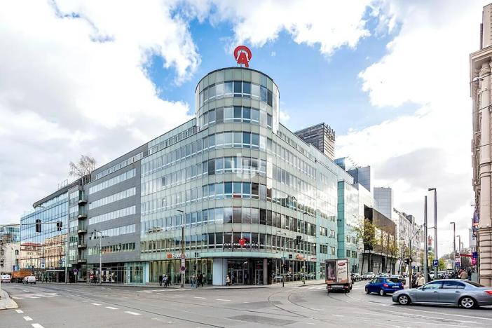 Pronájem kanceláře, Praha - Smíchov, Radlická, 1135 m2
