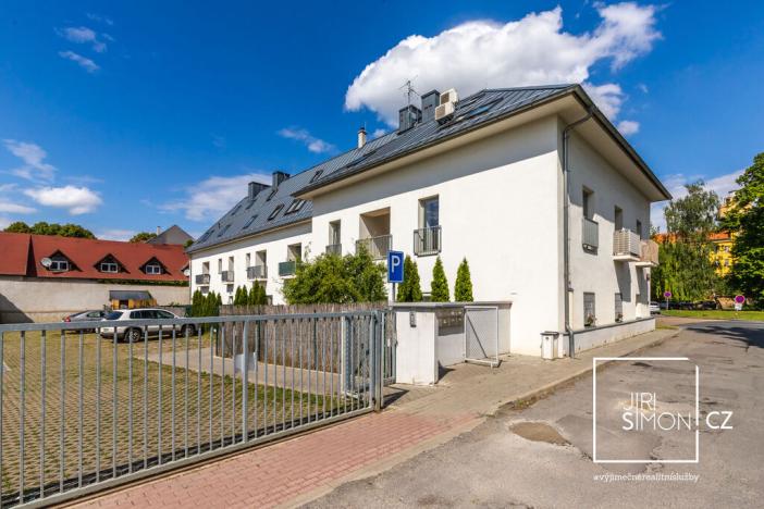 Pronájem bytu 2+kk, Praha - Ruzyně, Drnovská, 65 m2