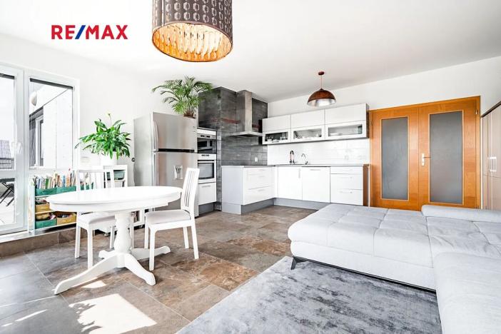 Prodej bytu 4+kk, Praha - Uhříněves, Františka Diviše, 94 m2